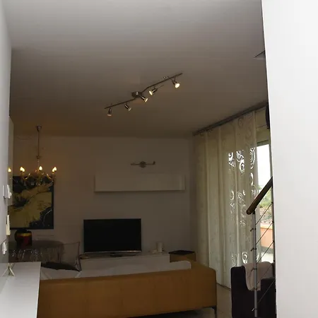 Mare -centro Apartament